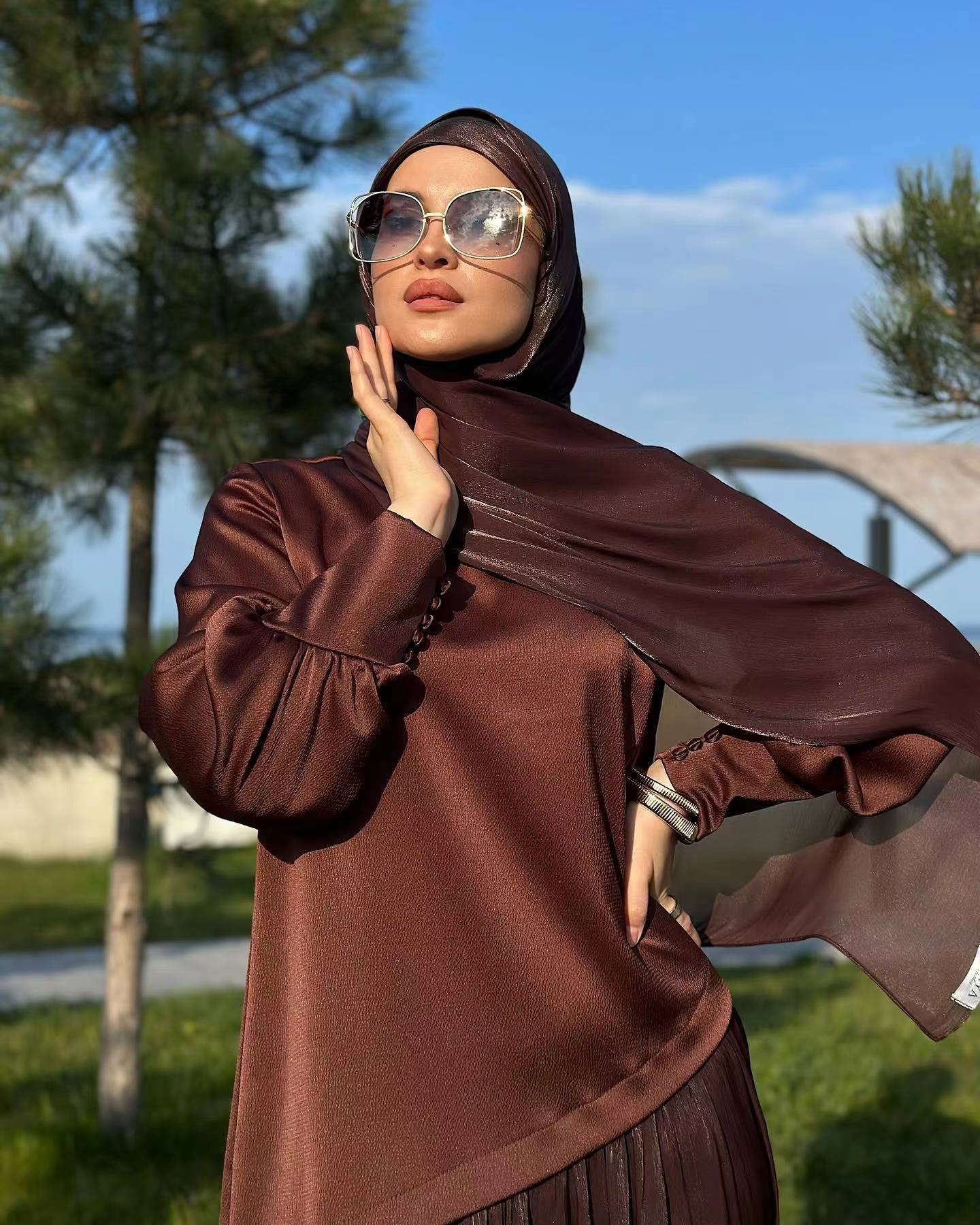 Women's Muslim Style Satin Stitching Design Elegant Fashion Dress